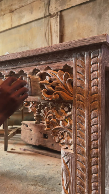 Wooden Carved Console Table "Nia" - White Wash - 140 cm