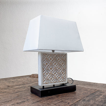 Carved Table Lamp 'Batik' - White